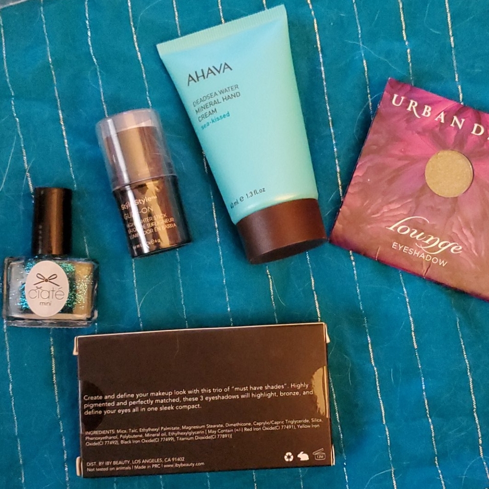 Beauty Bundle: Urban Decay, IBY, It, Ciate - Picture 4 of 5